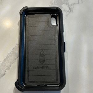 Otterbox defender pro like new amazing condition